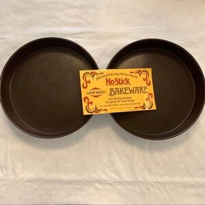 2 VTG West Bend Aluminum Cake Pie Baking Round Pans Non-Stick 9.5” Bakeware USA